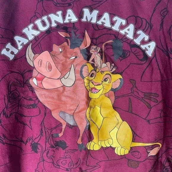 𝅺DISNEY Hakuna Matata Grpahic Long Sleeve T-Shirt - M - Maroon - Picture 5 of 5